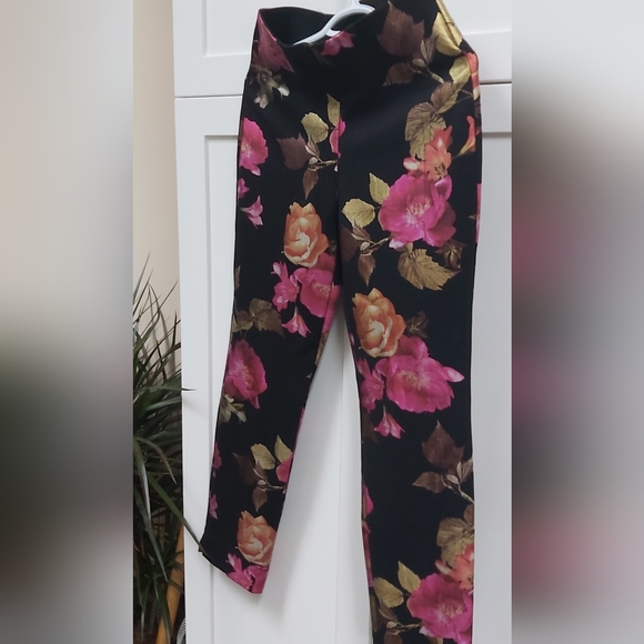 Nygard Luxe Slims dress pants - Picture 7 of 7